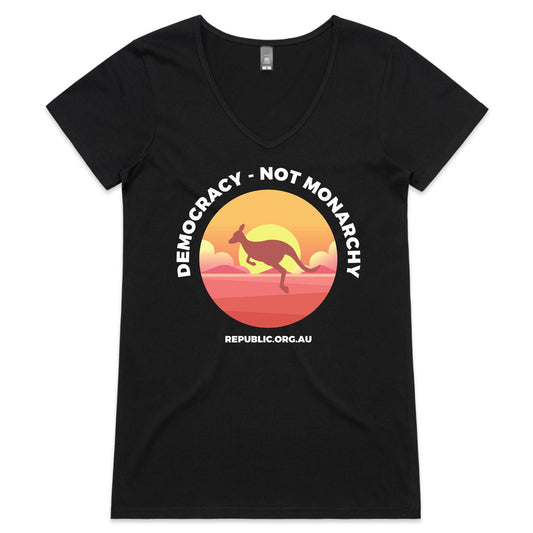 Women's V-Neck T-Shirt / Kangaroo